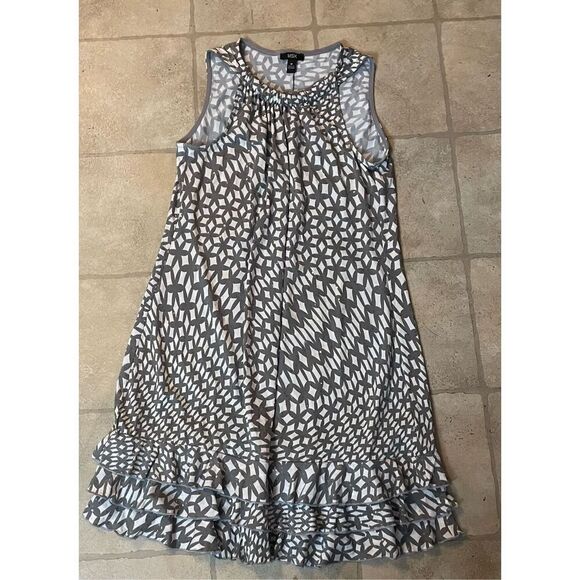 MSK Medium Gray and White Sequin Tiered Cocktail Dress - Picture 1 of 5